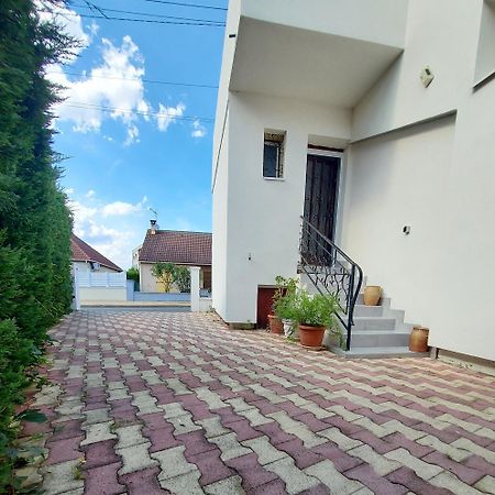 Appartement meublé avec deux chambres Moulins  Esterno foto