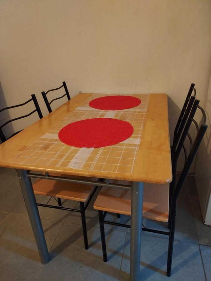 Appartement meublé avec deux chambres Moulins  Esterno foto