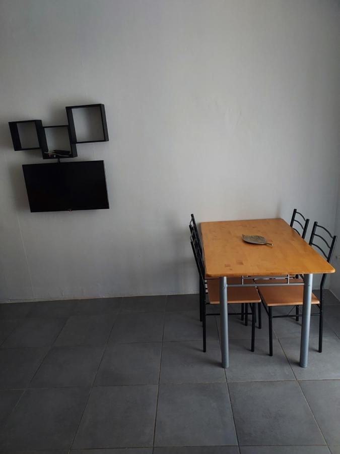 Appartement meublé avec deux chambres Moulins  Esterno foto