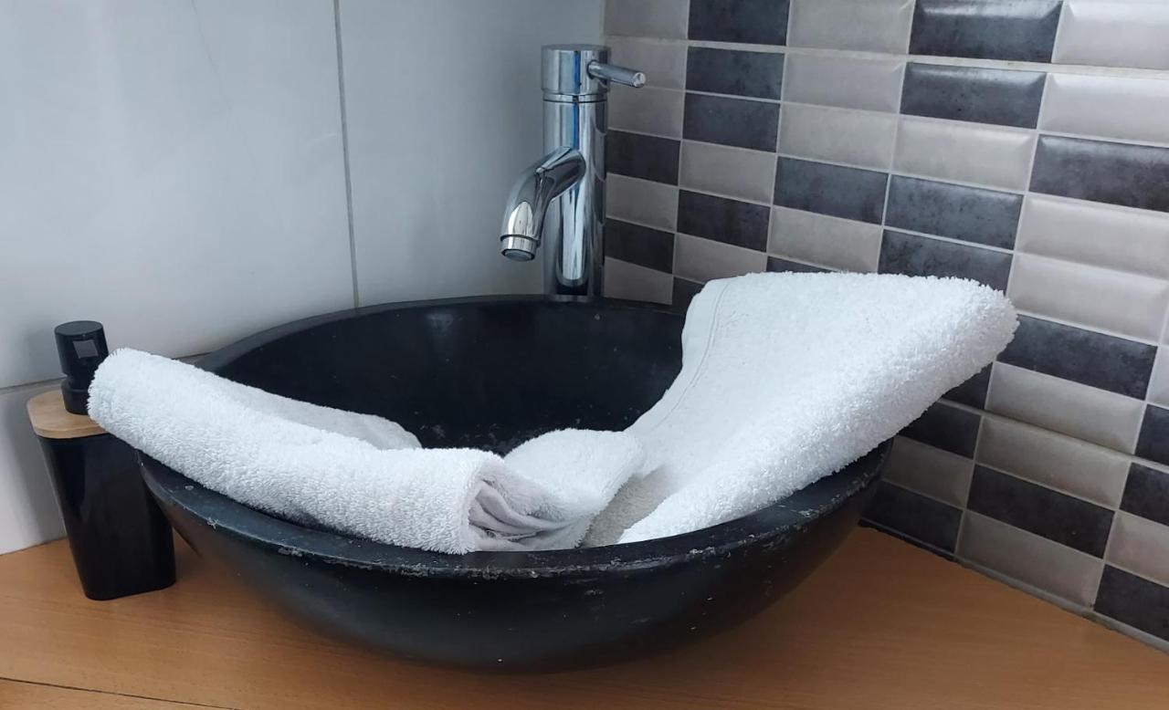 Appartement meublé avec deux chambres Moulins  Esterno foto
