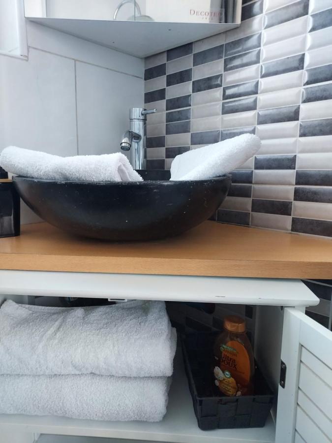 Appartement meublé avec deux chambres Moulins  Esterno foto