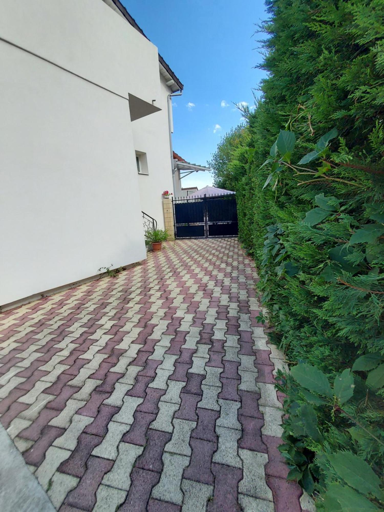 Appartement meublé avec deux chambres Moulins  Esterno foto